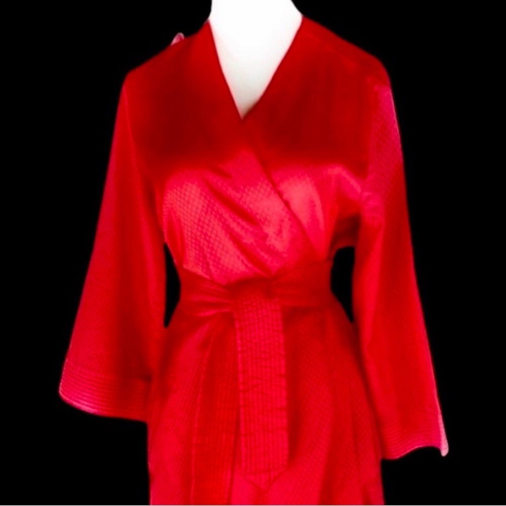 Authentic Vintage late 1940’s Robe
Movie Star Glam Red Kimono - Picture 5 of 9